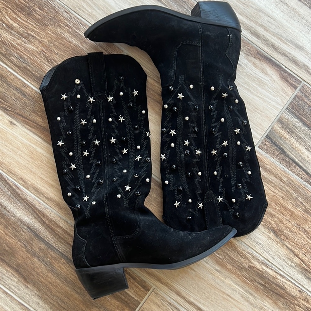 UO STUDDED WESTERN COWBOY BOOTS
